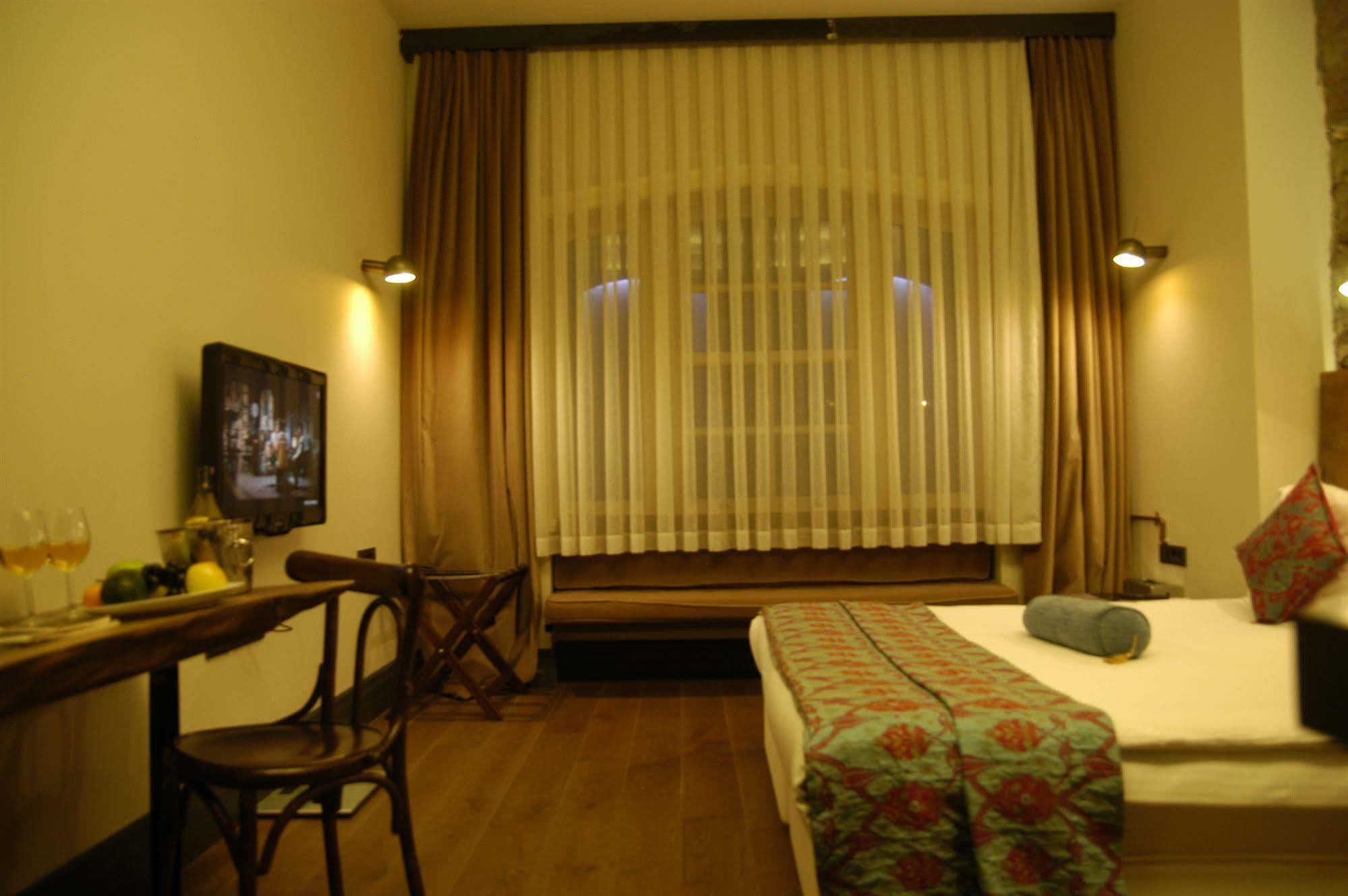 West Pera Hotel Стамбул Екстер'єр фото